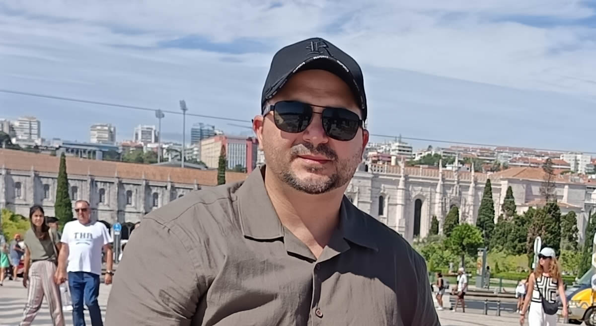 acerca de Rey Gonzalez